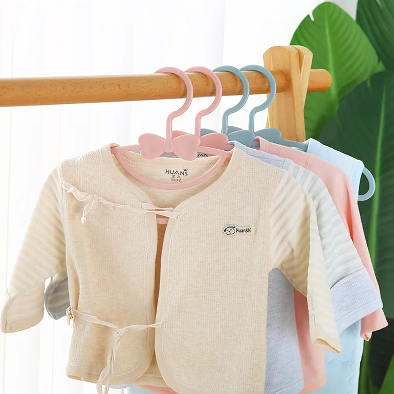 Cintres en plastique pour bébé - Closet Organizer Baby avis et prix